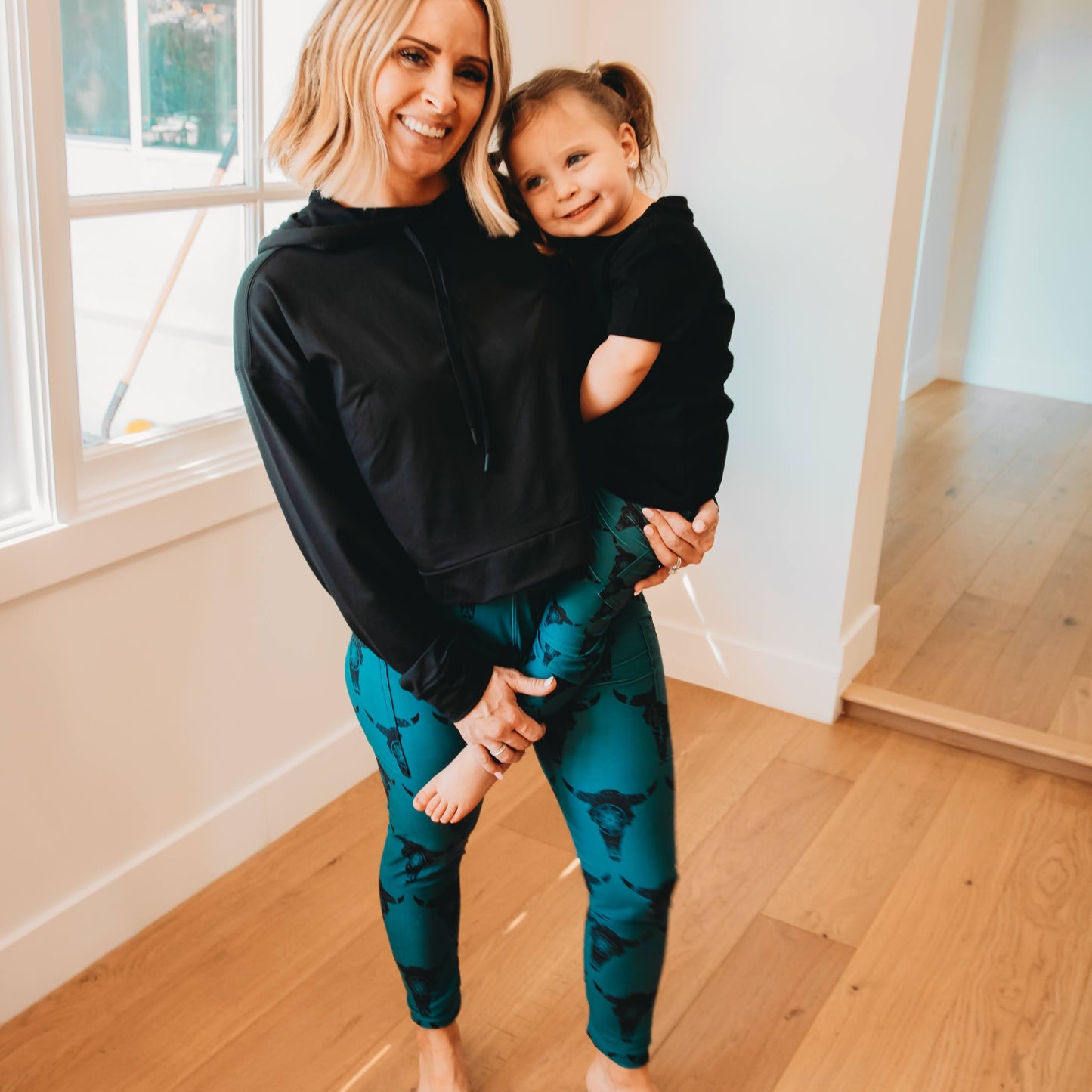 Leggings with Pockets - "Mandala Bison Skull"