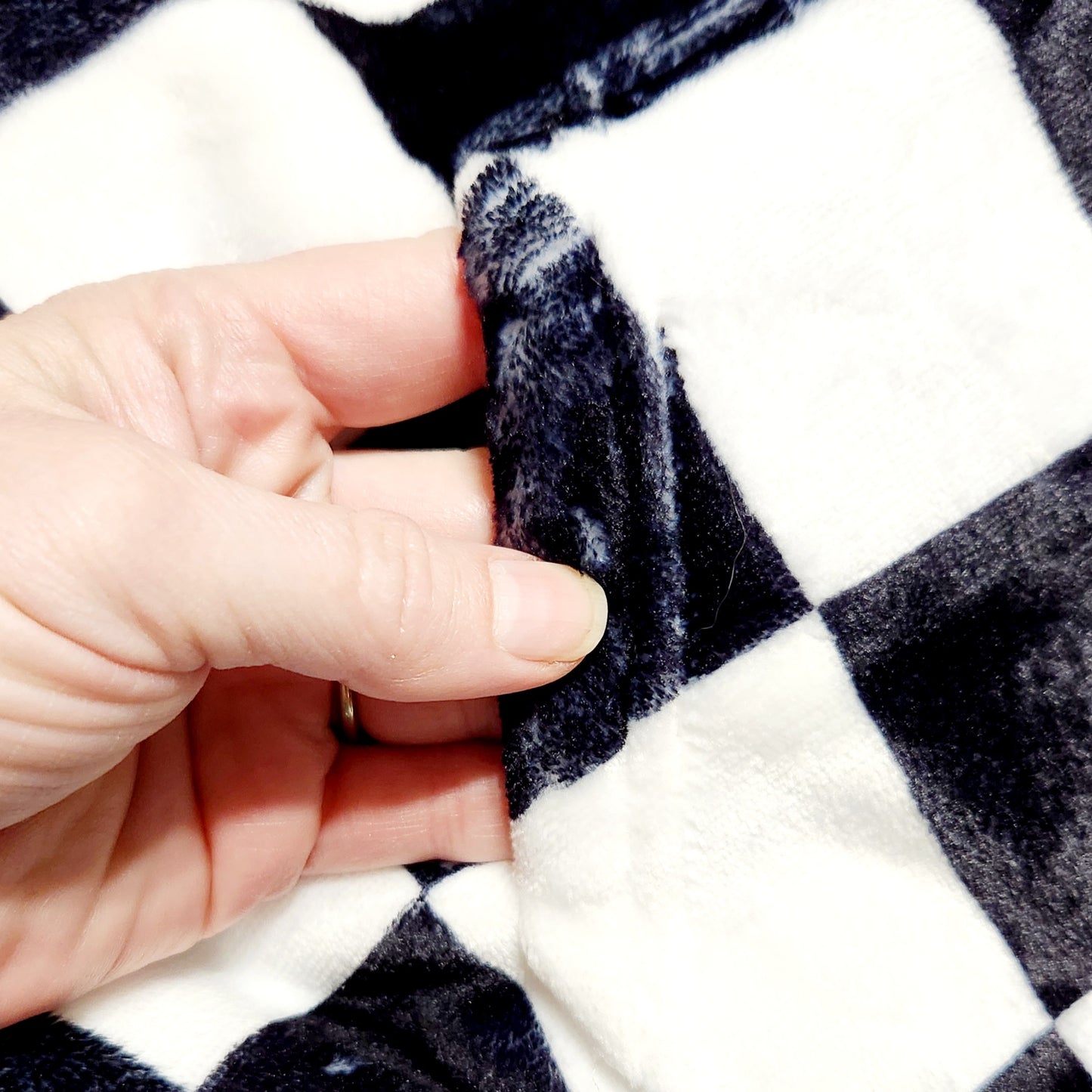 Pre-Order Checkered Oversized Sherpa Hooded Blanket (Youth)