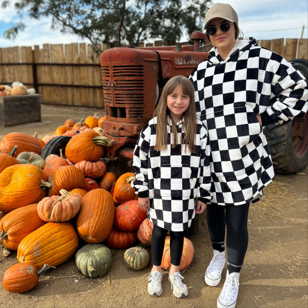 Pre-Order Checkered Oversized Sherpa Hooded Blanket (Adult)