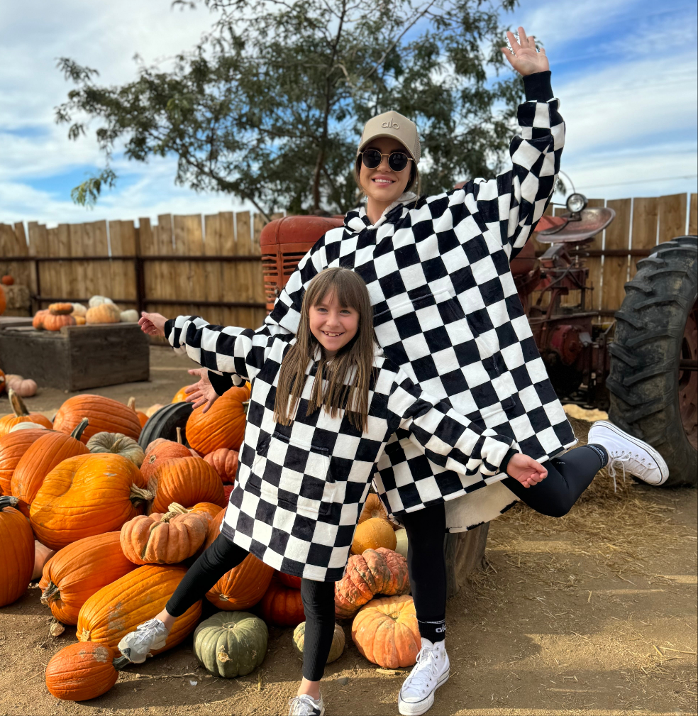 Pre-Order Checkered Oversized Sherpa Hooded Blanket (Adult)