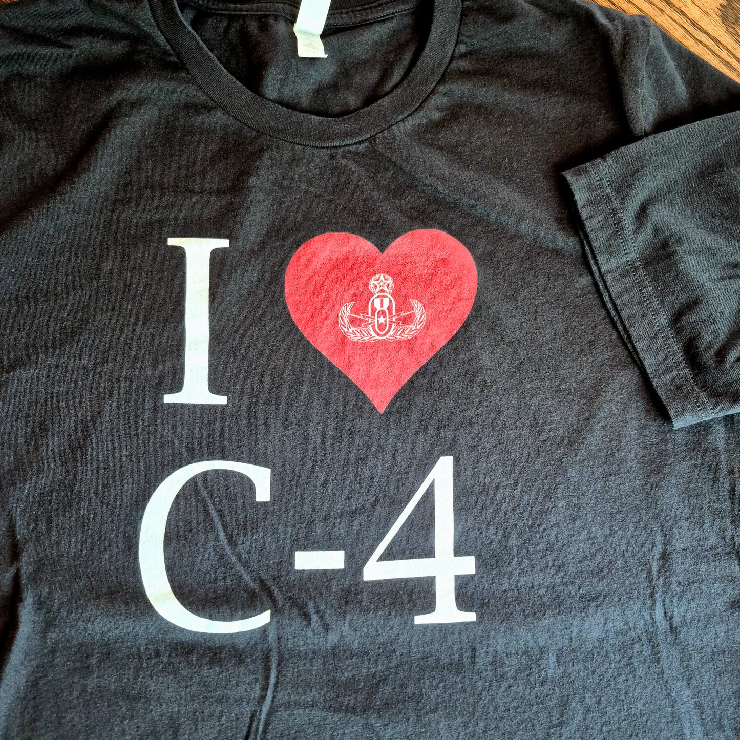 Soft T-shirt - "I Heart C-4" (EOD Master Badge)