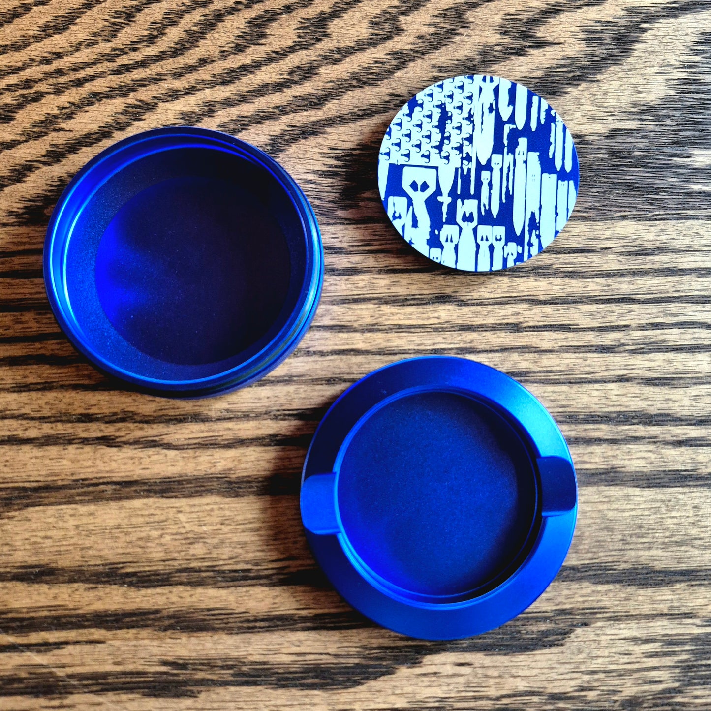 Smokeless Nicotine Container - "EOD Bomb Flag"