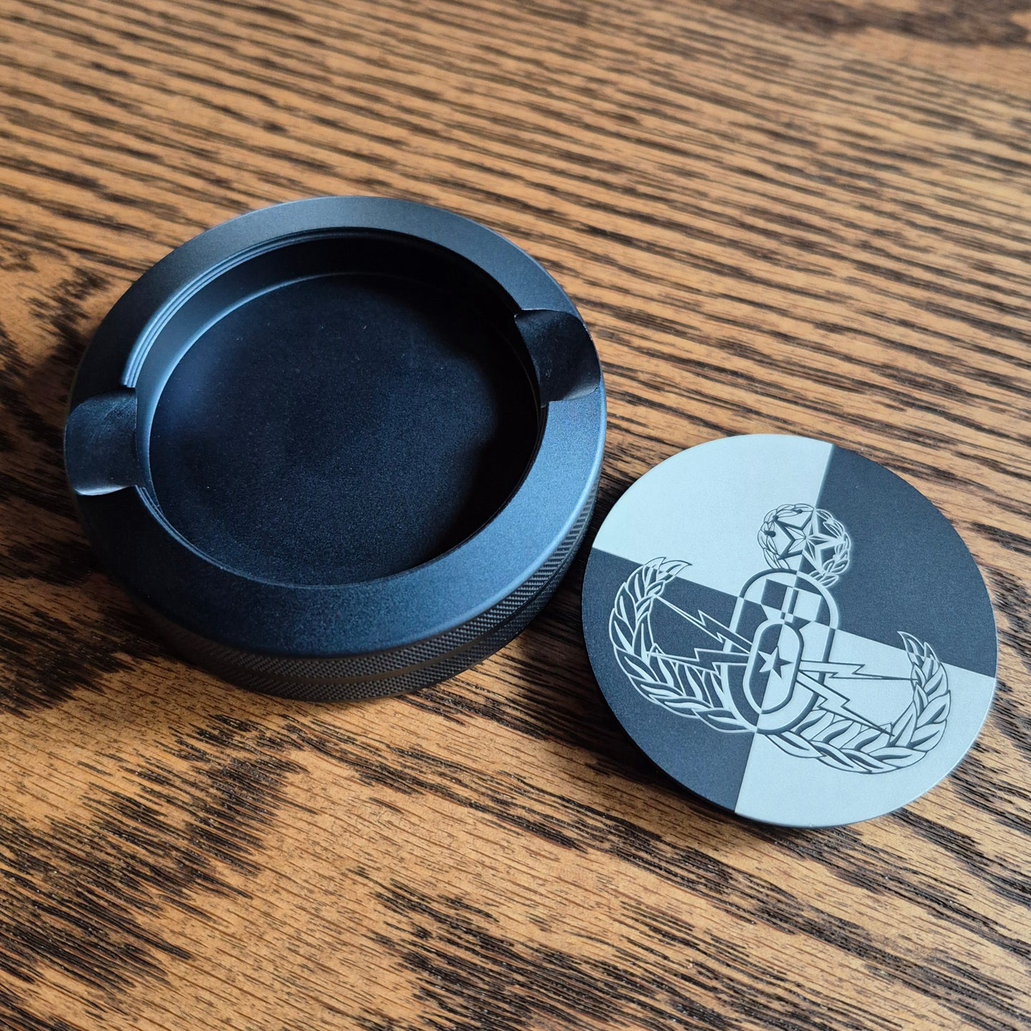 Smokeless Nicotine Container - "Master Badge"