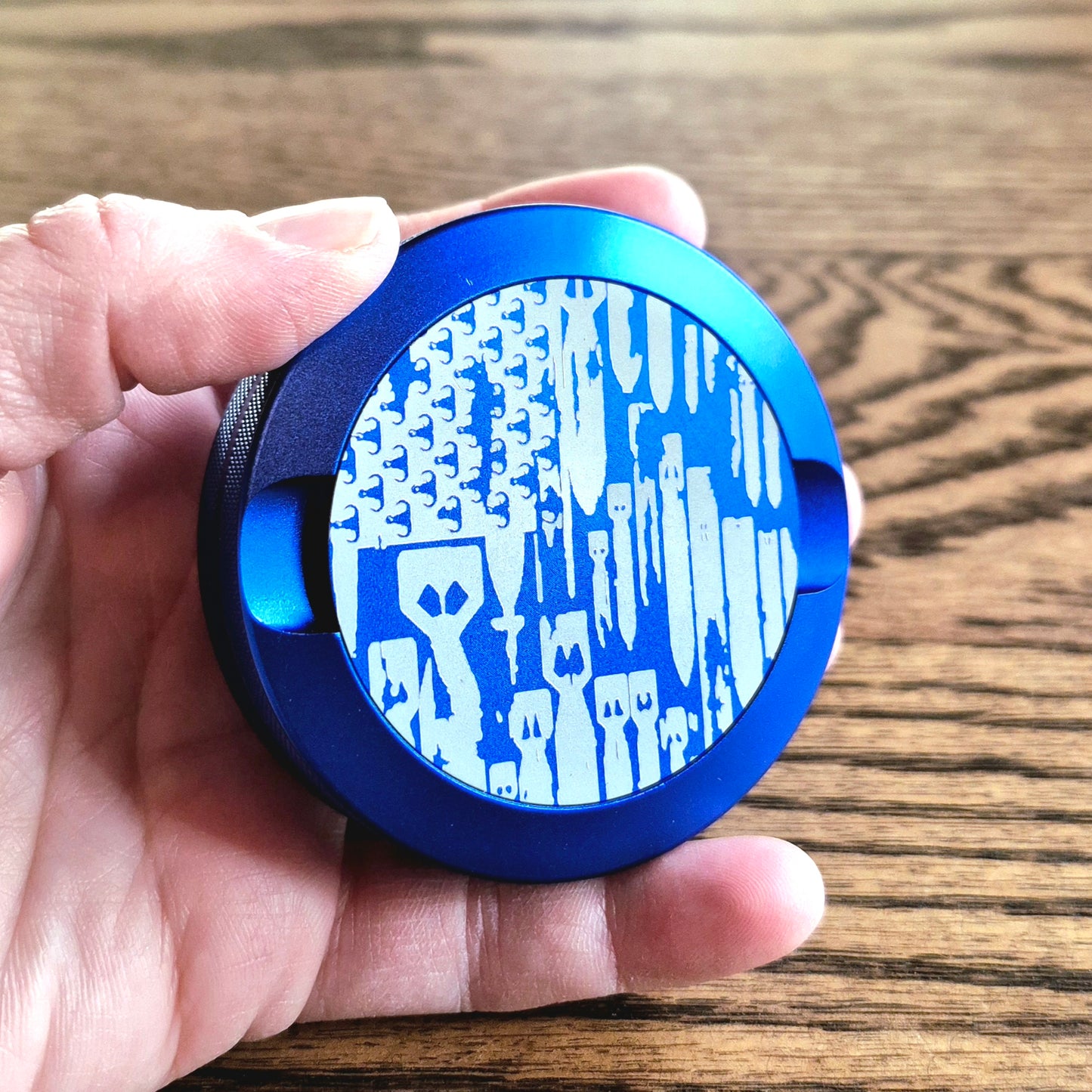 Smokeless Nicotine Container - "EOD Bomb Flag"