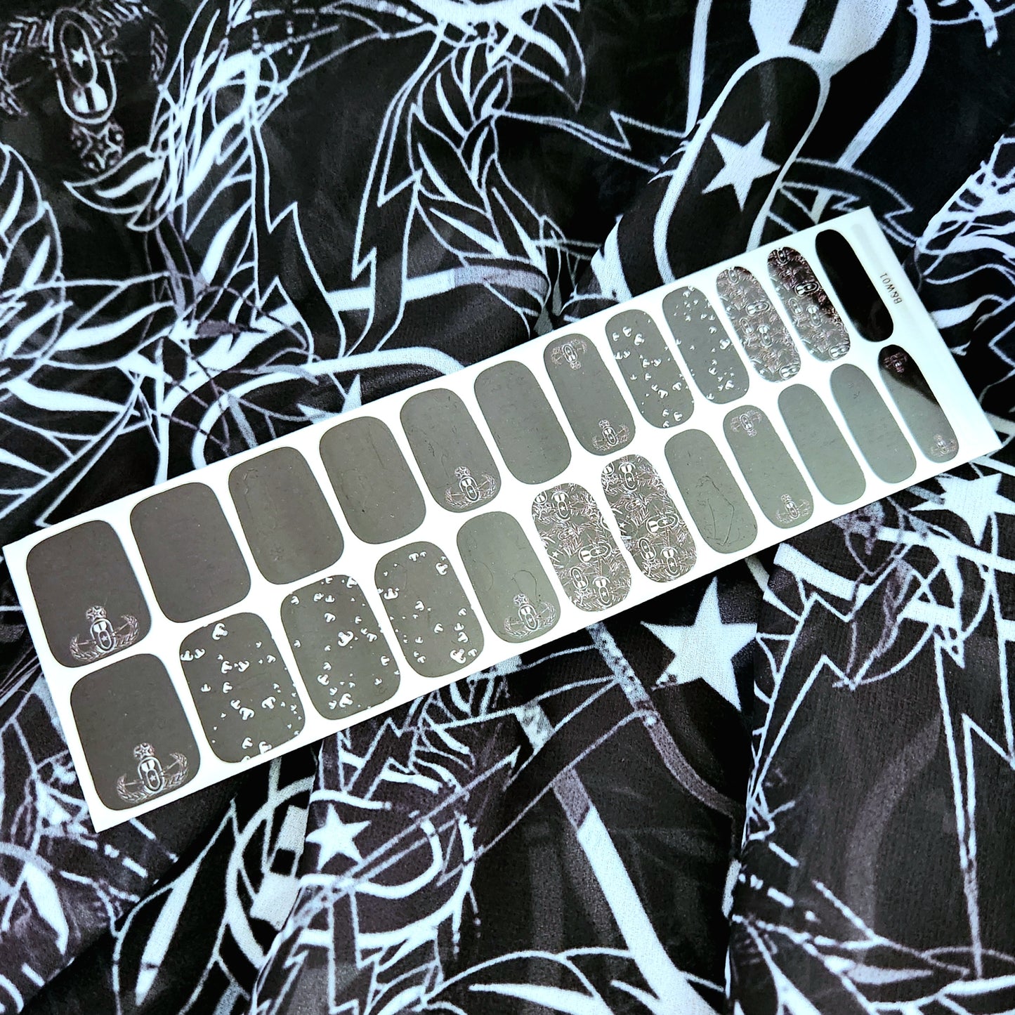 Kimono - "It's 5 o'clock Somewhere" (White on Black)