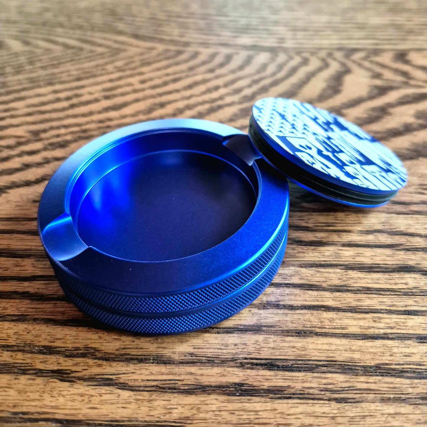 Smokeless Nicotine Container - "EOD Bomb Flag"